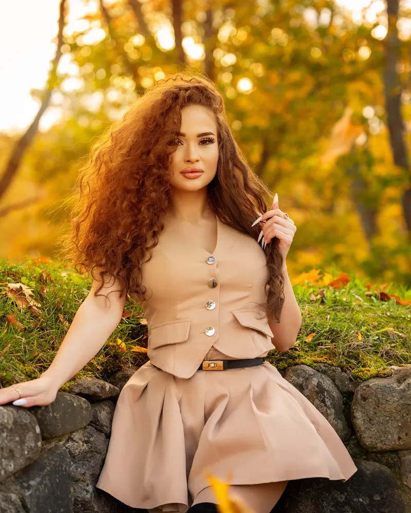 Golden Autumn Fashion Shoot with Model Elizabeth in Lappeenranta, Finland, photo 4 by Jarno Saarimies
